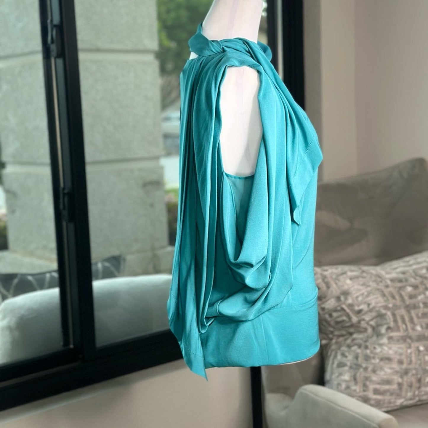 [Diane von Furstenberg] Teal/Cerulean Runway Karella Top! Size: 6